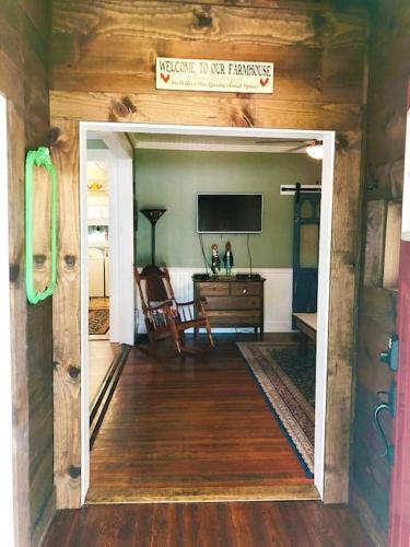 Aunt Hattie's Farmhouse