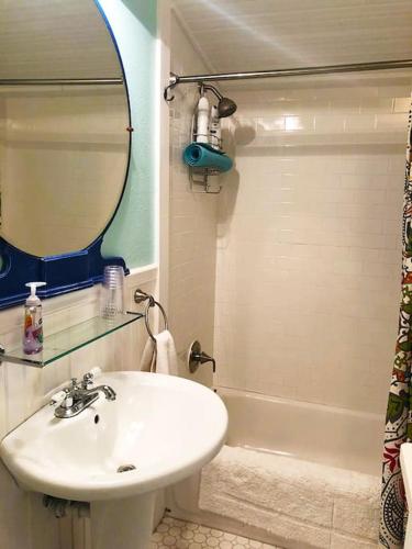 Aunt Hattie's Farmhouse