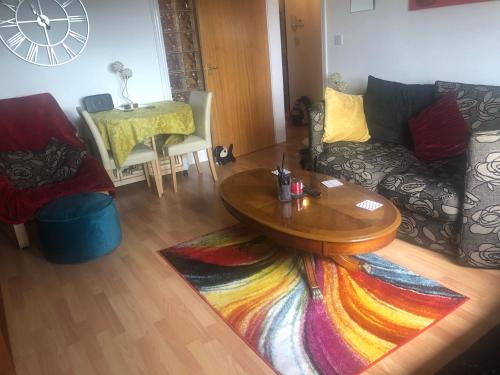 Dundee City Waterfront, 2 Bedroom 2 Bathroom Apartment - short walk to V and A, Bus & Train Stations