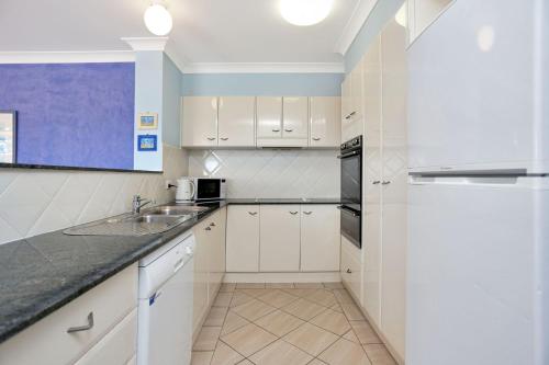 Aquarius Apartment 7 in Hawks Nest