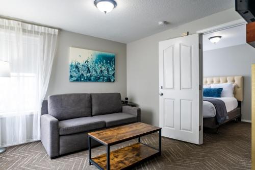 One-Bedroom Suite with Spa - No View