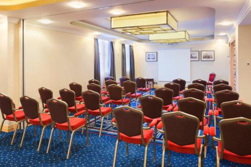 Crowne Plaza Liverpool - John Lennon Airport an IHG Hotel - image 3