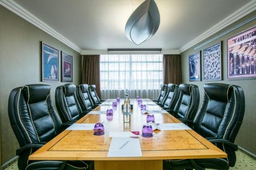 Crowne Plaza Liverpool - John Lennon Airport an IHG Hotel - image 13