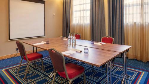 Crowne Plaza Liverpool - John Lennon Airport an IHG Hotel - image 14