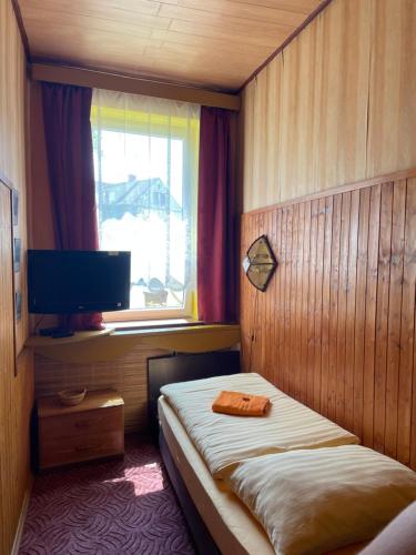 Single Room with Private Bathroom