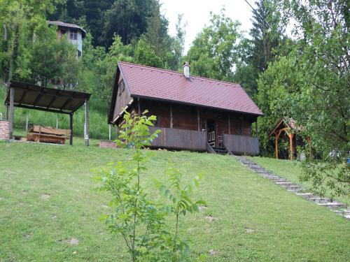 Viesnīcas āriene, Tradicionalna zagorska drvena kuća Stara murva (Tradicionalna zagorska drvena kuca Stara murva) in Tuheļske Topļice