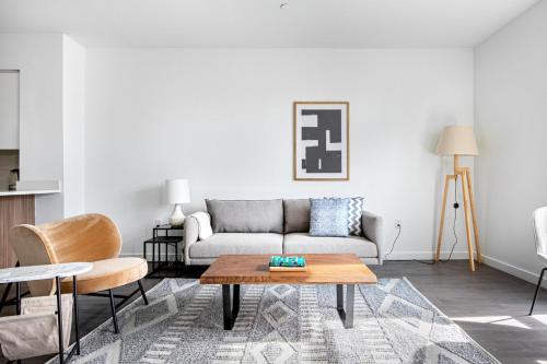 Campbell 1BR w Pool Parking nr Groceries SFO-441 thumb 3