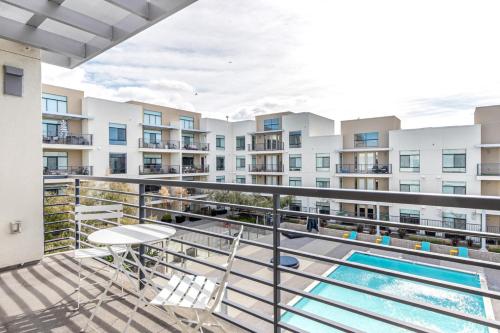 Campbell 1BR w Pool Parking nr Groceries SFO-441 thumb 4