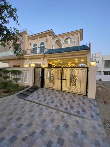 Fully Furnished Options Near DHA Phase 5 & 6 photo