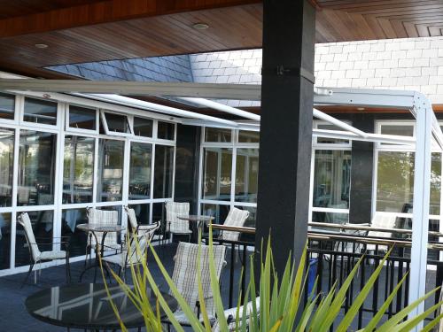 Flannery's Hotel - image 6