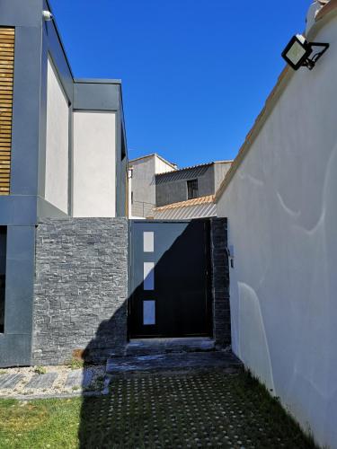 VILLA MONTPELLIER in Prunet