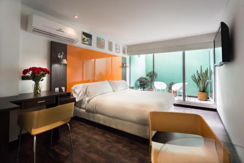 48390509 Hotel 104 Art Suites