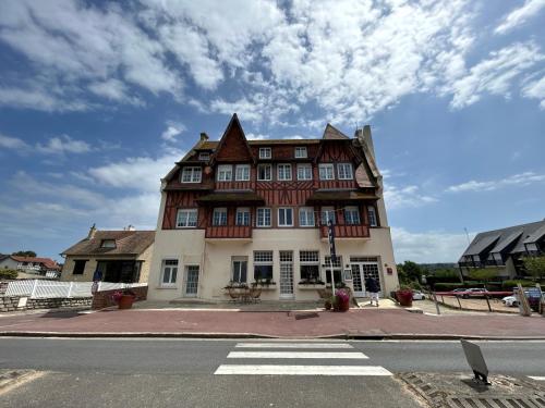 Hôtel De La Mer - Deauville Blonville - Boutique Hôtel de charme vue Mer ou Campagne - Accès direct plage