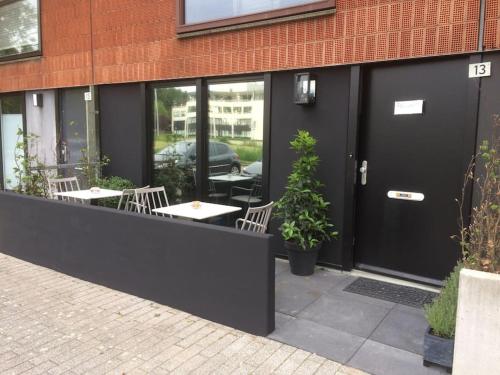 Near Amsterdam and airport, 90m2, breakfast!