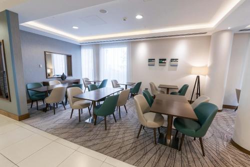 Hampton by Hilton Bournemouth - image 6