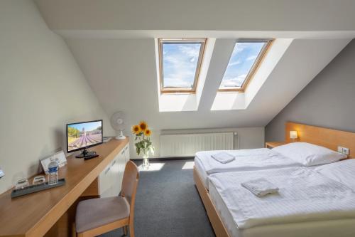 Double or Twin Room - Attic