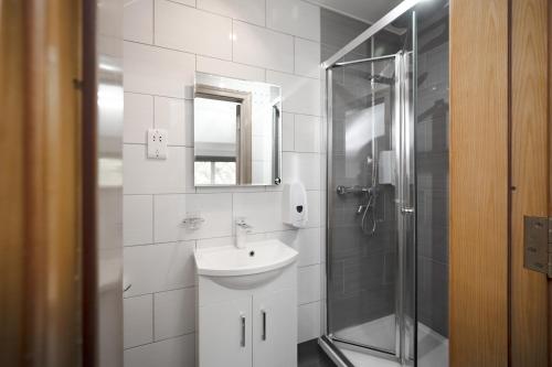 Flexistay Aparthotel Sutton - image 8