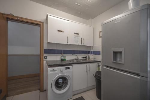 Flexistay Aparthotel Sutton - image 3