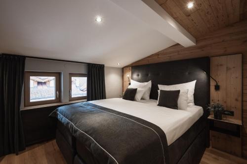 2 bedrooms, 3 beds