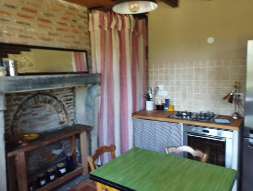 Le Bouchat : Maisonnette au calme pour 2 +1 guest in 盧希蒙特方