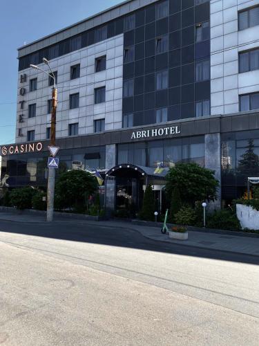 Abri Hotel