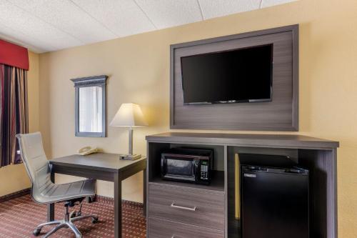 Queen Room with Two Queen Beds - Accessible/Non-Smoking