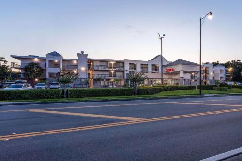 Ramada by Wyndham Altamonte Springs Near I-4