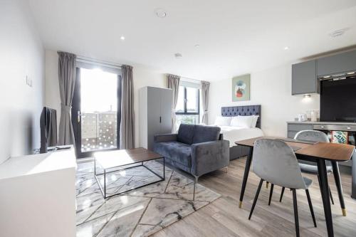 GuestReady - A modern stay in Vauxhall, Liverpool