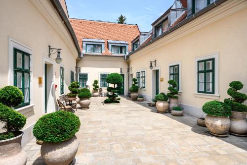 Maison Bistro & Hotel - image 8