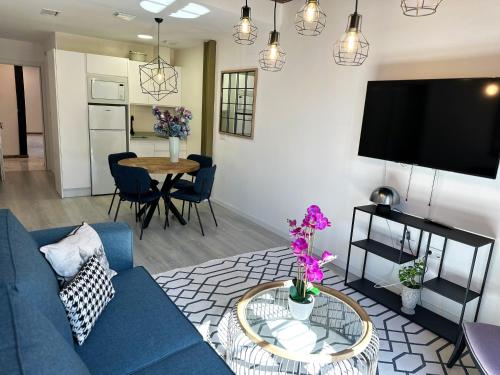 One-Bedroom Apartment image 4