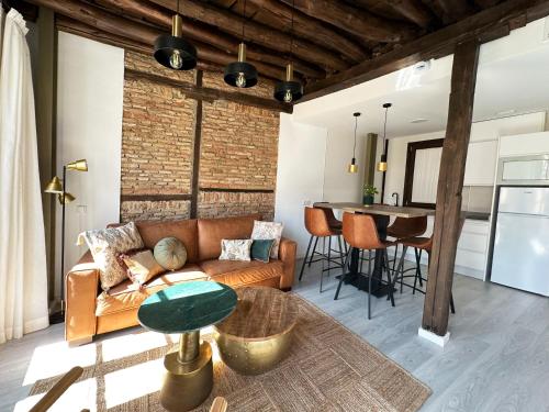 Two-Bedroom Apartment image 6