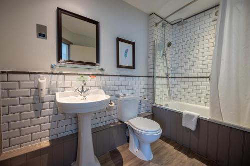 Cross Hands Hotel by Greene King Inns - image 10