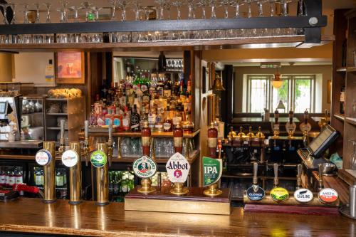 Cross Hands Hotel by Greene King Inns - image 9