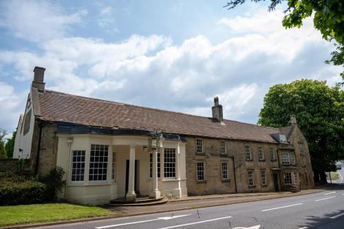 Cross Hands Hotel by Greene King Inns - image 3