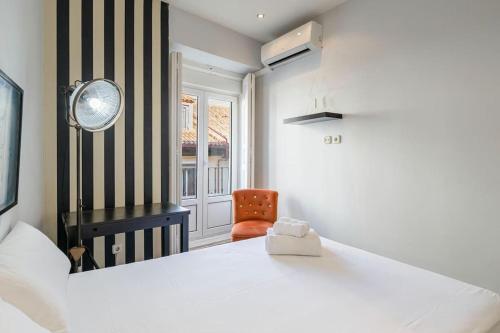 Nice flat in Malasaña, near Gran Vía-ESCOR