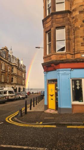 Portobello Charming Seaside 3-BR Holiday Apartment