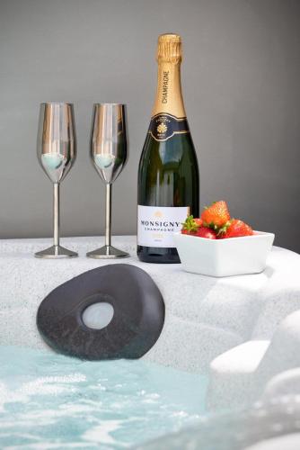 Cottage - Sleeps 4 hot tub & pet friendly in เฮเทอร์สกิลล์