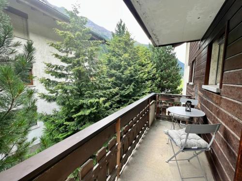 Balkon/terasa, Pure Comfort! Entire Apartment with Abundant Space near Zermatt in Tasch
