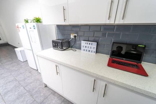 Studio close to Selly Oak train station, Birmingham (fotografie 10)