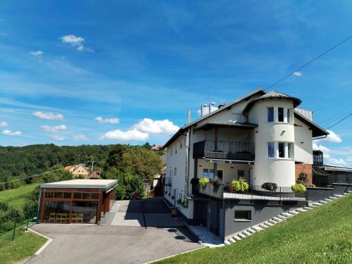 Guesthouse Frlan - Ozalj