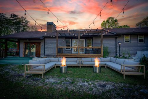 CedarWood Inn in 亨德森維爾(NC)