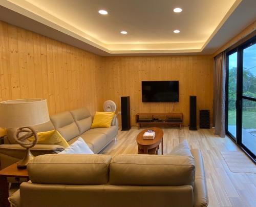Shared lounge/TV area, Clouds Camping House near Jhang Siao Liang Former Residence