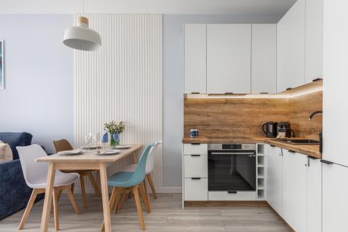 Beach Apartments Perłowa Przystań Sztormowa by Noclegi Renters - image 4