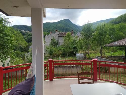 Dārzs, Casa BnB Pappappero Monti della Laga in Crognaleto