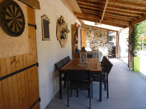 Viesnīcas āriene, First floor apartment in rural Brittany in Rohan ciems