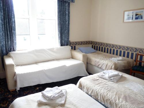 Arbour Guest House - image 4