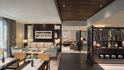Aspen Chalets by Kempinski Hotel Mall of The Emirates 2