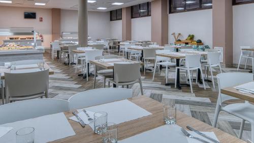 طعام و مشروبات, Checkin Madrid Móstoles (Checkin Madrid Mostoles) in Mostoles