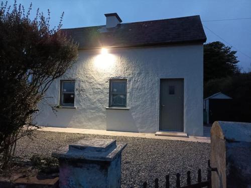 Fox's Cottage - Caolmore