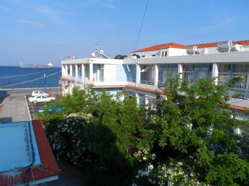 Seafront Studios and Apartments - image 13